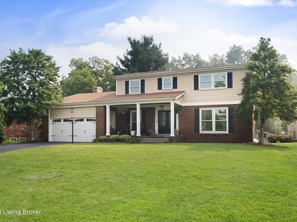 601 Selkirk Ln, Douglass Hills, KY 40243