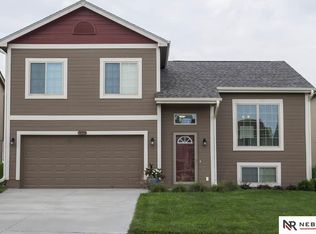 19359 X St, Omaha, NE 68135