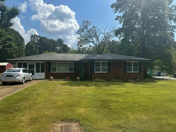 140 Shaw Ln, Savannah, TN 38372