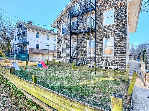 4th image of 2860 W Baltimore St #A