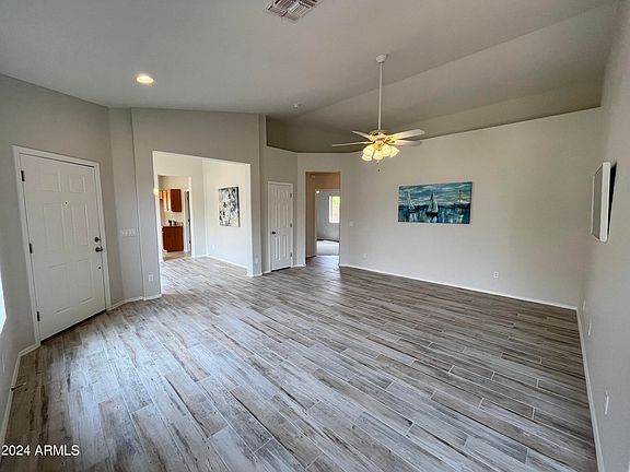 4th image of 3229 W WALDEN Court