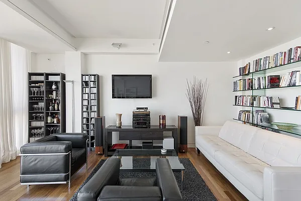 Rented by Nest Seekers International | media 34