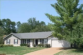 1737 Lynkirk Ln photo 1