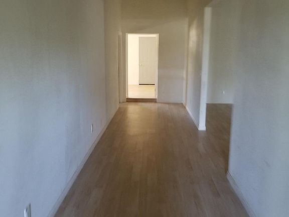 5th image of 830 S Church Ave