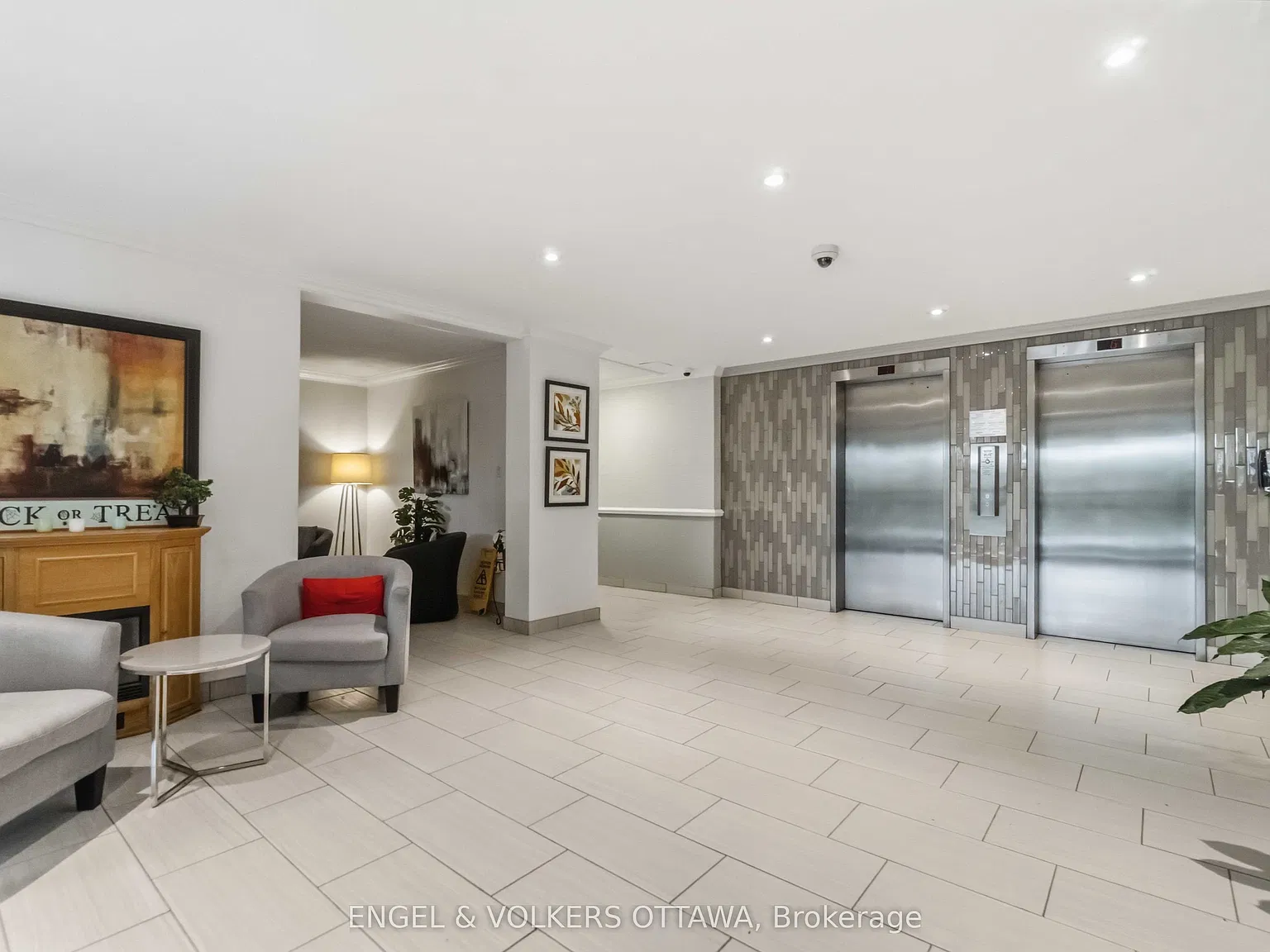 2 bed, $2,400 — Photo 2