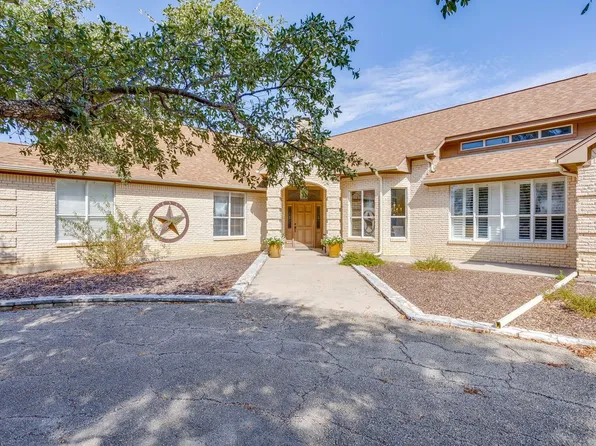 2112 Miller Ct, Granbury, TX 76049