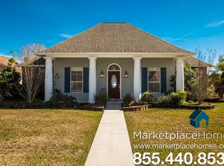 9975 W Summerfield Dr, Denham Springs, LA 70726