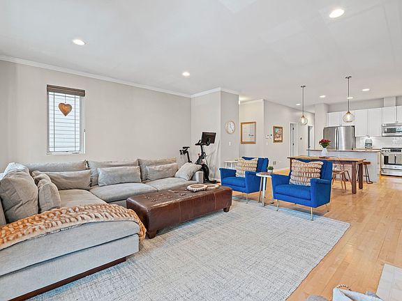 5th image of 2650 N Mildred Ave APT 1
