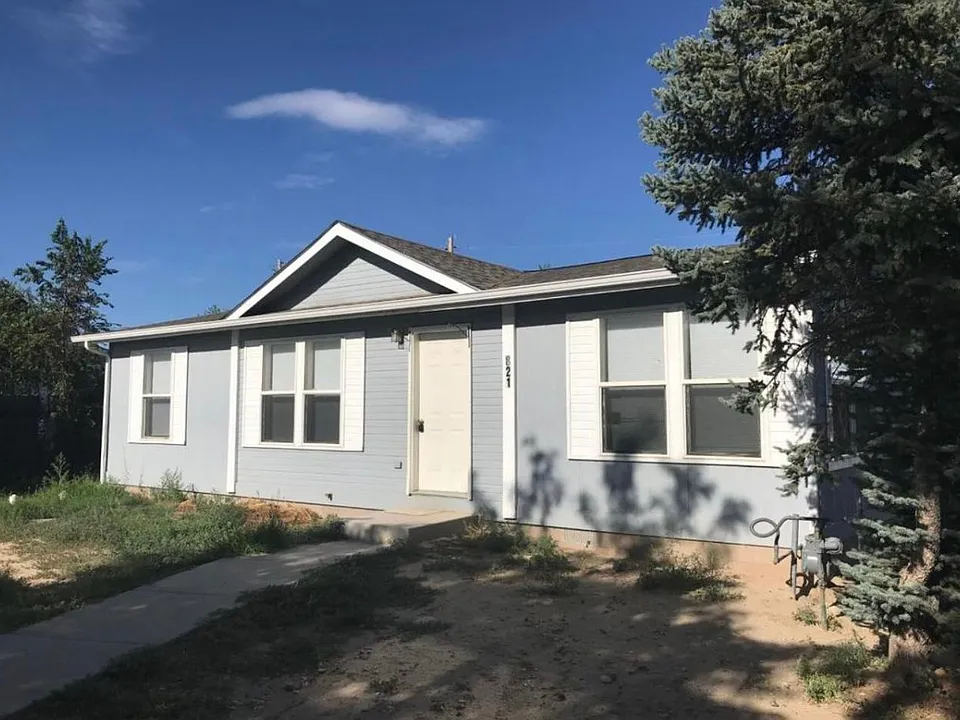 821 Santa Clara Ave