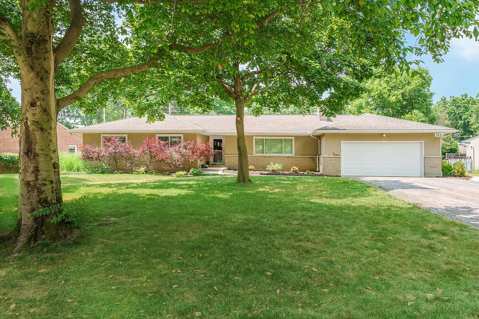 3821 Walhaven Rd photo 1