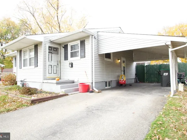 8 Vicar Ln, New Castle, DE 19720