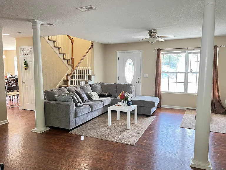 8202 Edwin Dr — Photo 11