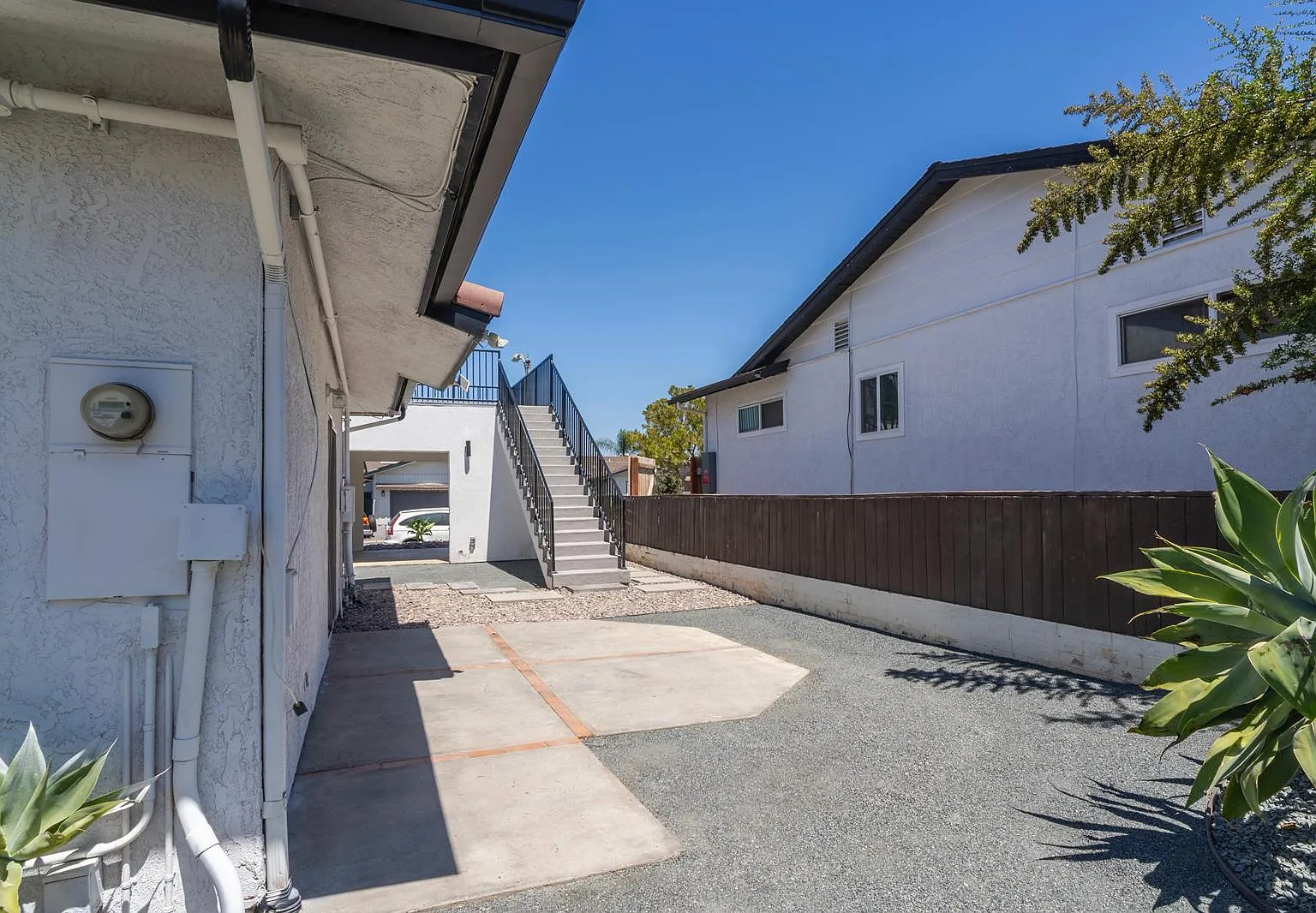 5115-21 Remington Road - 5119 — Photo 4