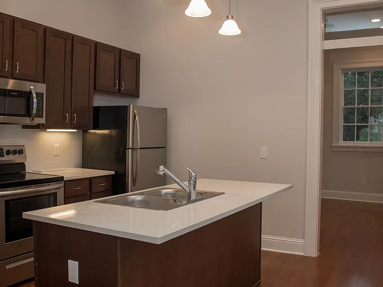 403 S Lopez St — Photo 4