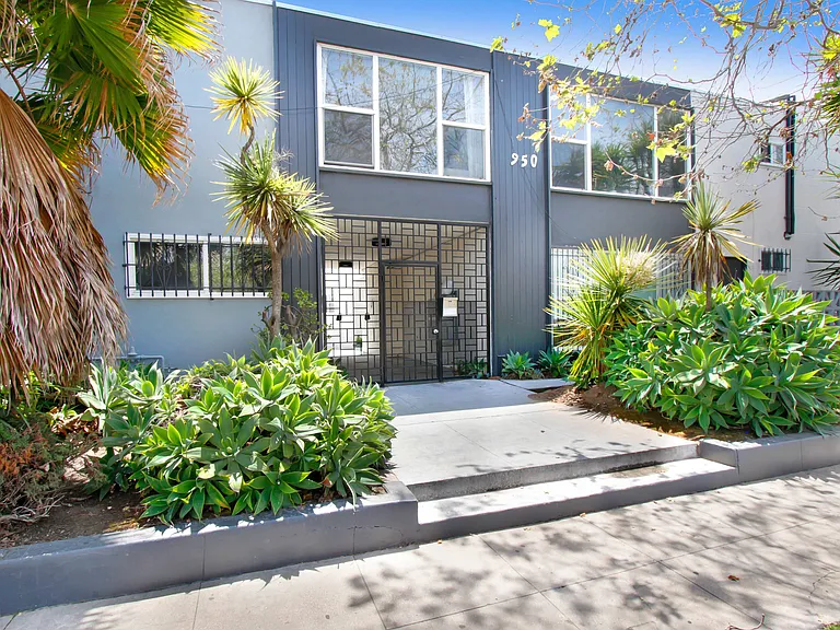 950 Venice Blvd. — Photo 2