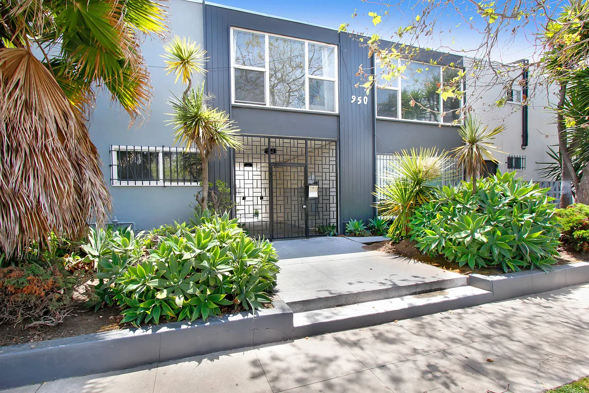 Building Photo - 950 Venice Blvd.