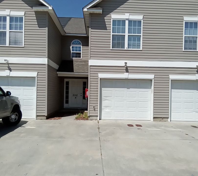 1st image of 2102 Mayberry Loop Rd APT 4