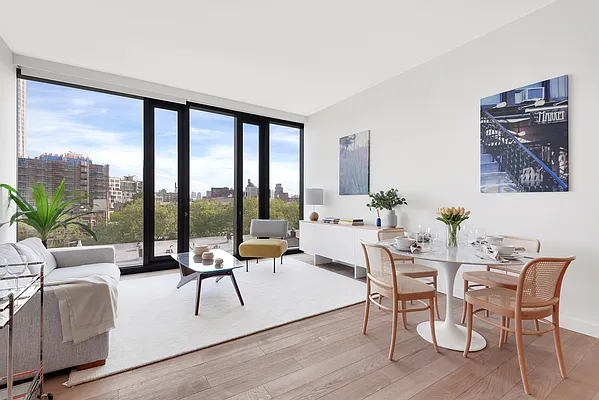 Sold by Modern Spaces | media 17