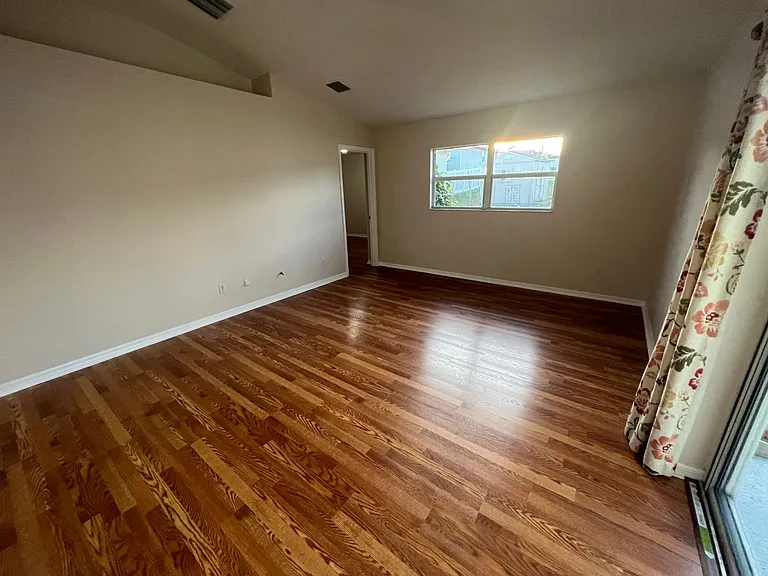 3037 Bonkirk Dr — Photo 6