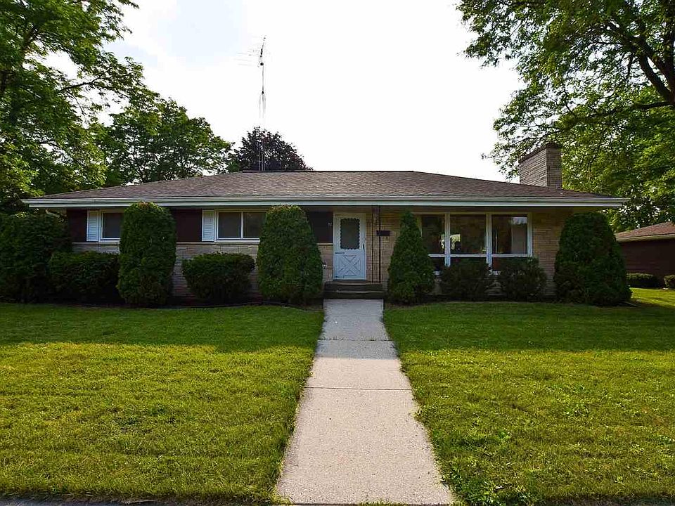 1st image of 32 S Saint Josephs Ln