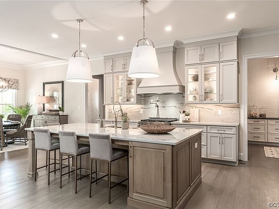 4th image of 8027 Cabernet Way