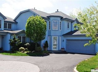 659 Balfour Pl, Melville, NY 11747