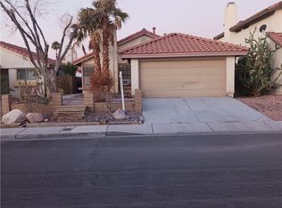 7547 Kalmalii Ave, Las Vegas, NV 89147