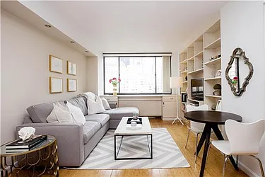 Rented by R New York