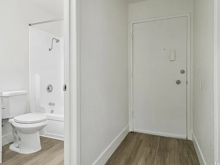 2x2 Entry- Foyer