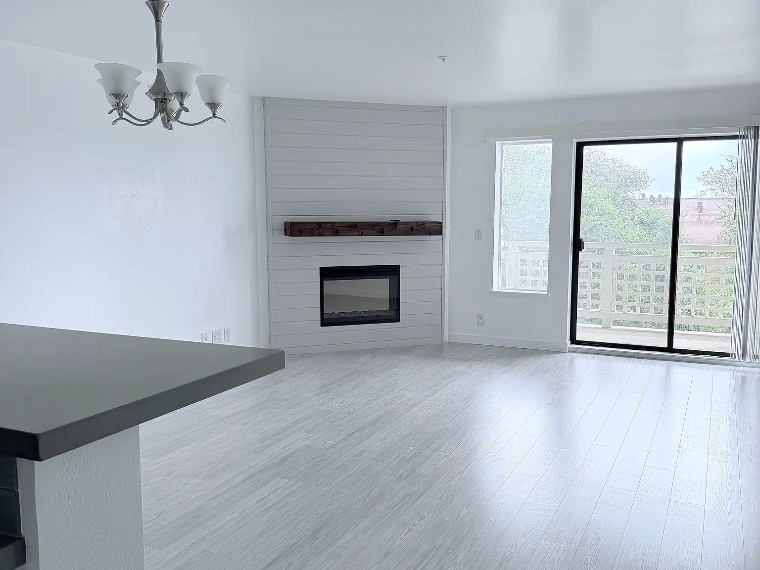 3 bed, 1200 sqft, $4,200 — Photo 3
