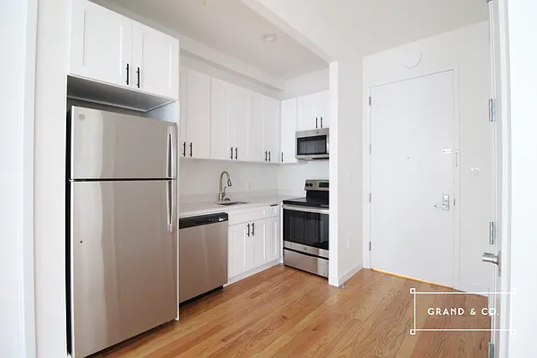 Rented by Grand & Co. | media 3