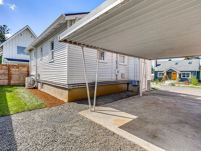 26 N Morgan St — Photo 15