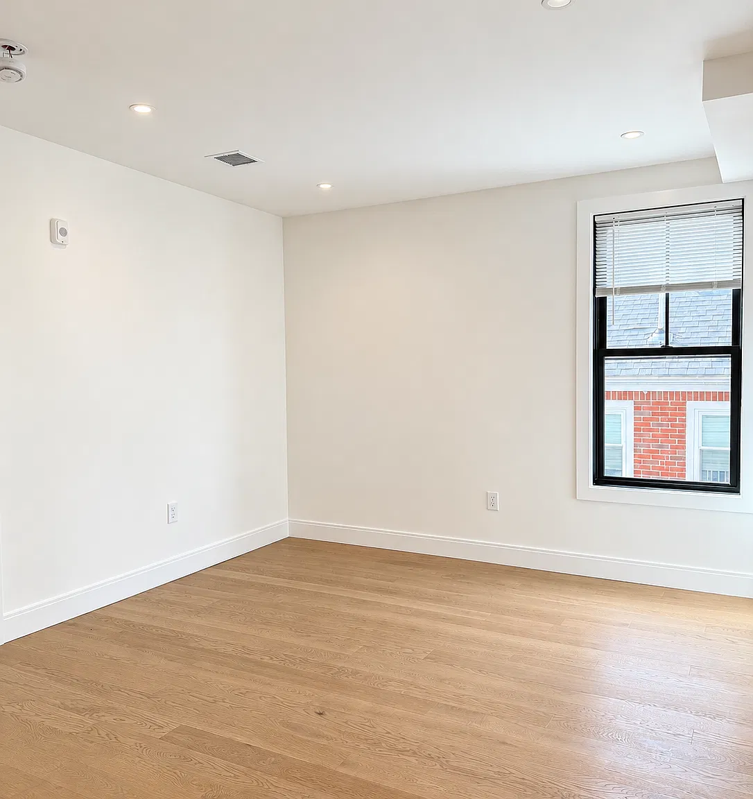 2 bed, 960 sqft, $1,795 — Photo 3