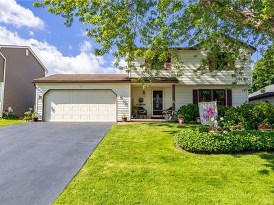 123 Woodsong Ln, Rochester, NY, 14612