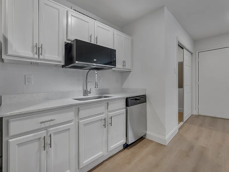 5440 Slay Dr — Photo 28