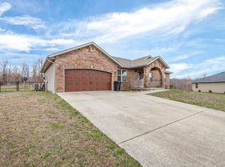 202 Ridgeview Dr, Saint Robert, MO 65584