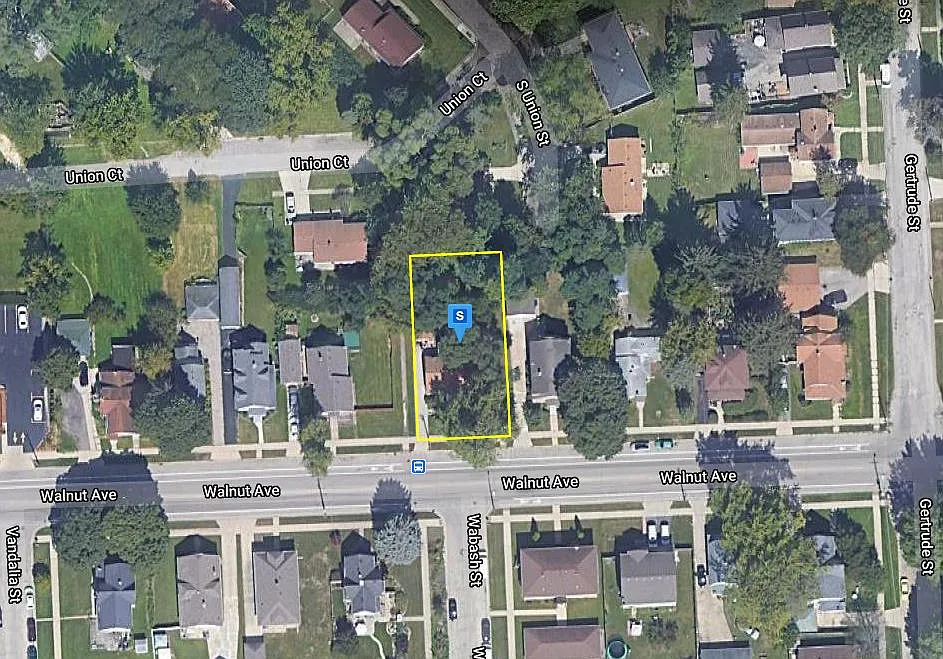 676 Walnut Ave photo 1