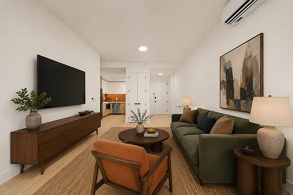 Living room, photo 2