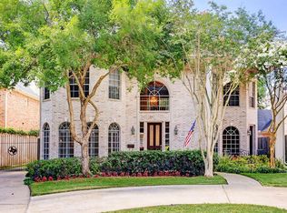 4910 Linden St, Bellaire, TX 77401