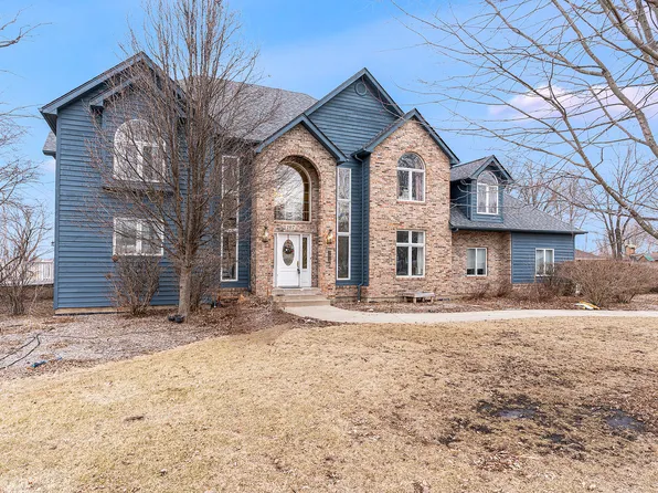 107 W North St, Gardner, IL 60424