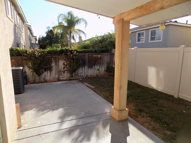 11833 Worcester Dr — Photo 27