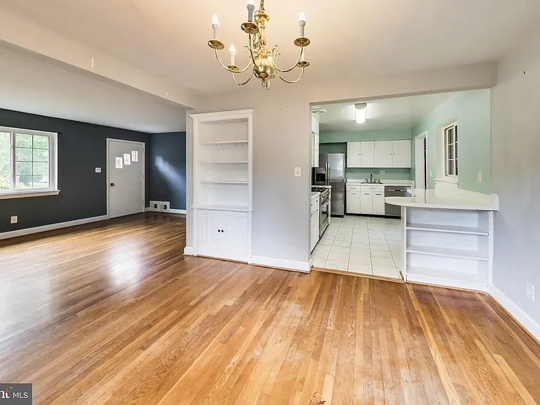 7215 Normandy Ln — Photo 6