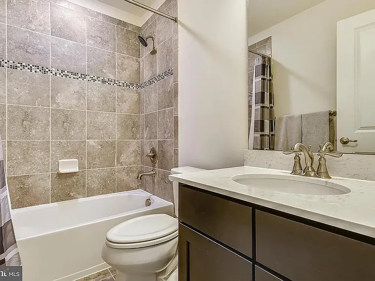2216 Potomac River Blvd — Photo 52