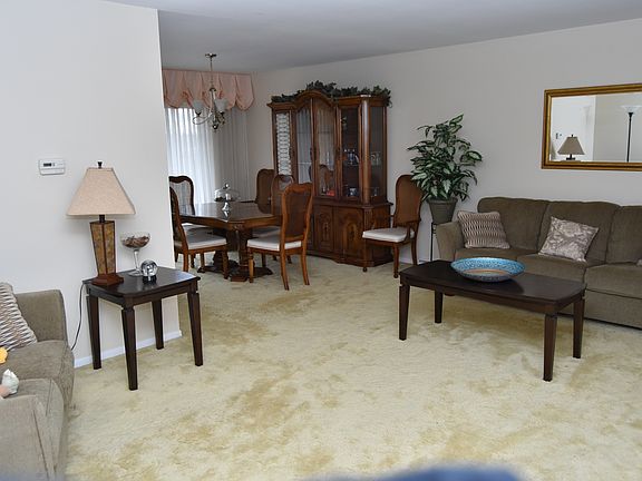 5th image of 605 E 78th Ln