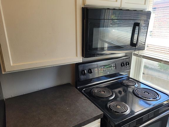 3rd image of 3821 Boudinot Ave #2