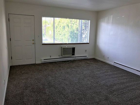 4th image of 615 S Alder St APT 21