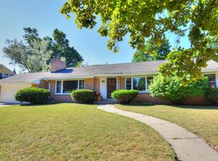 7315 Maple Ter, Wauwatosa, WI 53213