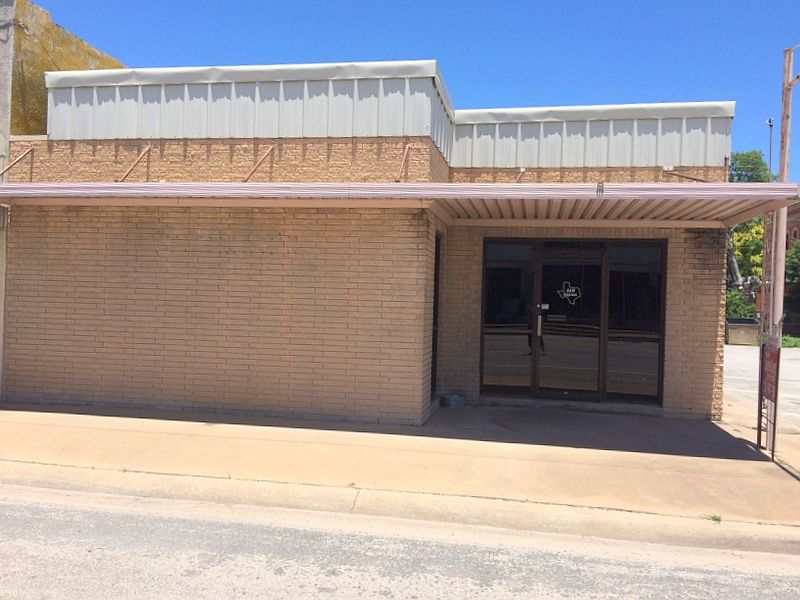 2nd image of 312 W Commerce St