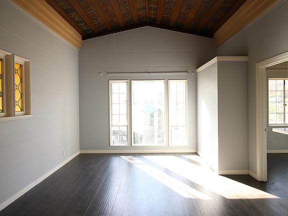 3rd image of 114 Roswell Ave