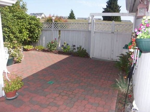 2nd image of 9720 Spinnaker Blvd NW